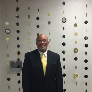 Meet your Posher, Raymond